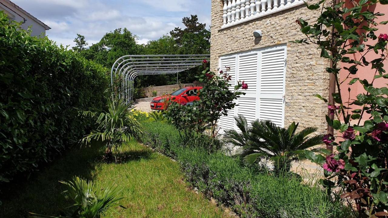 Apartments Jela Sveti Vid-Miholjice المظهر الخارجي الصورة