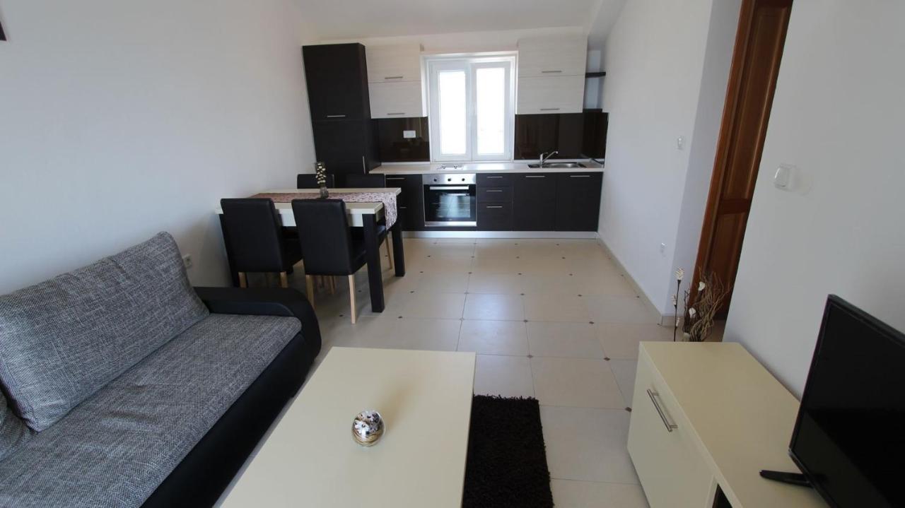 Apartments Jela Sveti Vid-Miholjice المظهر الخارجي الصورة
