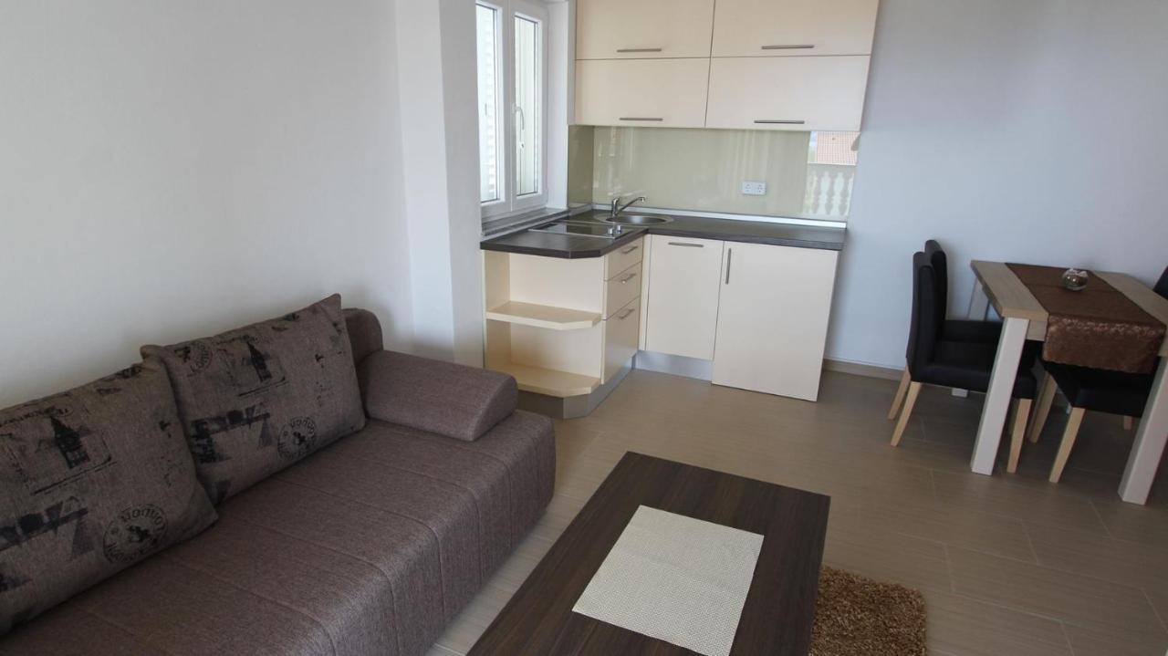 Apartments Jela Sveti Vid-Miholjice المظهر الخارجي الصورة