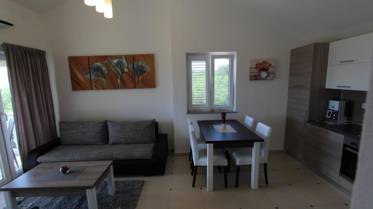 Apartments Jela Sveti Vid-Miholjice المظهر الخارجي الصورة