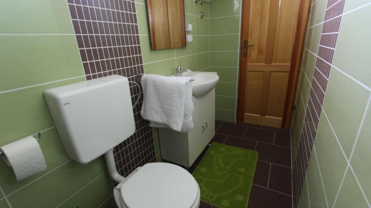 Apartments Jela Sveti Vid-Miholjice المظهر الخارجي الصورة